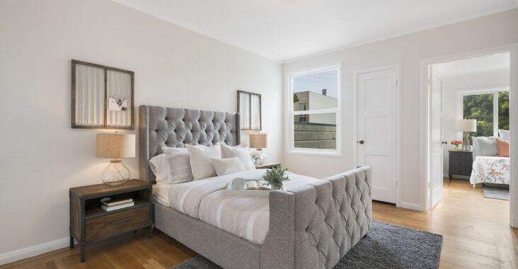 Łóżka tapicerowane: komfort, estetyka i funkcjonalność w Twojej sypialni